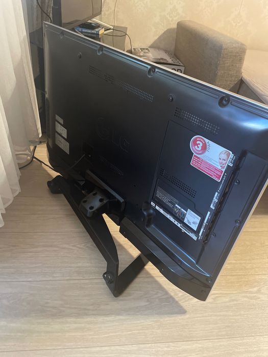 Продаю Телевизор LG