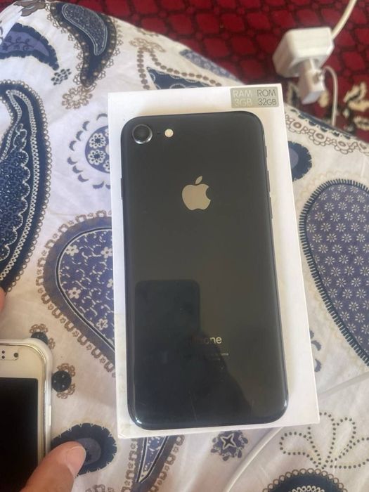 Telefonlar sotiladi