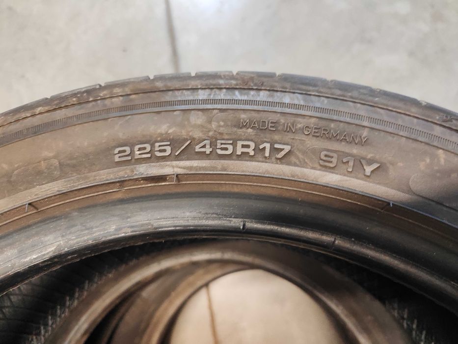 2бр. летни гуми 225/45/17 Goodyear