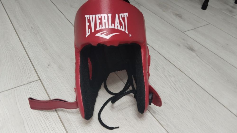 Боксерски шлем .