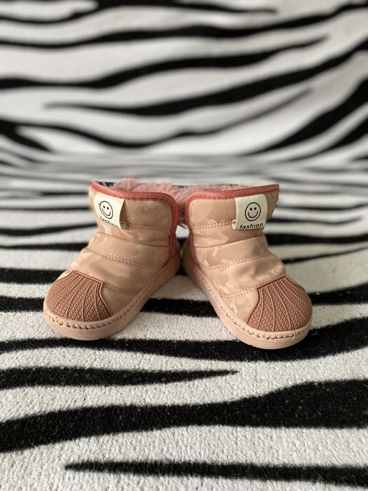 Зимние детские сапожки