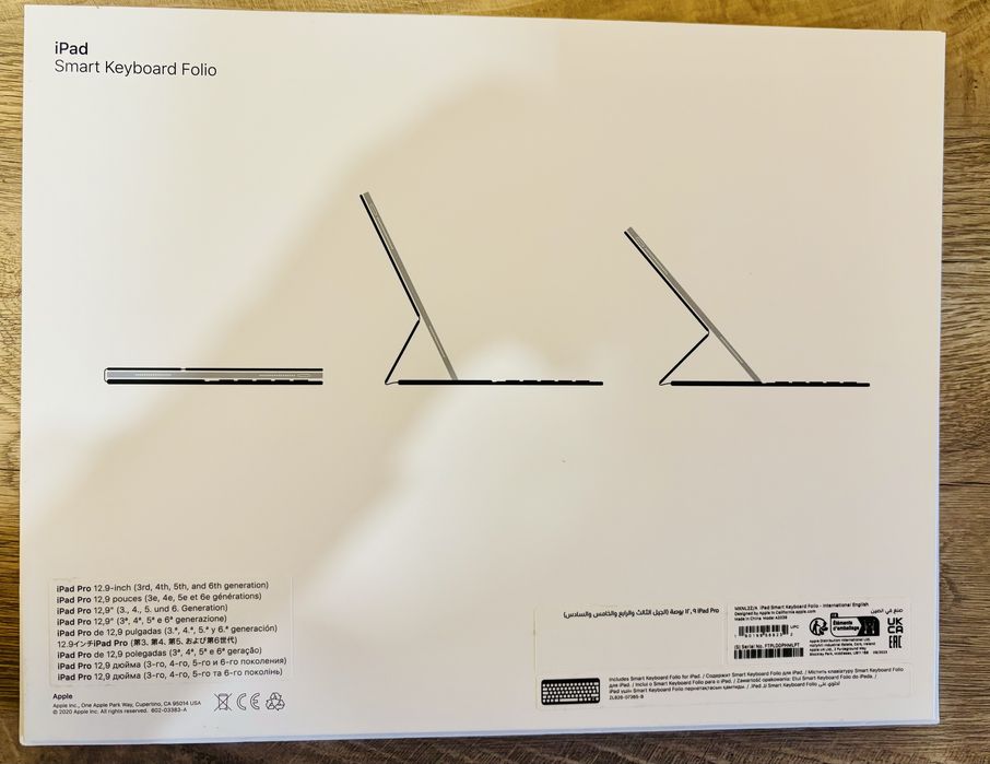 Husa iPad tableta 12.9 inch Smart Keyboard Folio cu tastatura