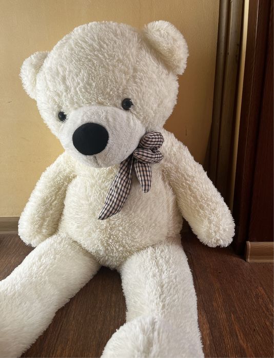 Продавам плюшено мече.