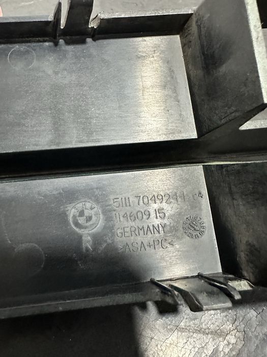 Grila bara dreapta fata BMW Seria 5 E60 E61 520d 525d 530d 535d