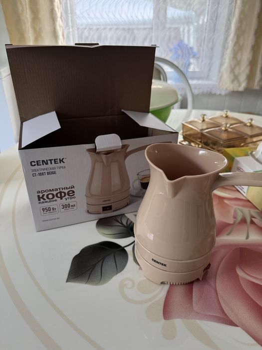 Продам электрическую кофеварку