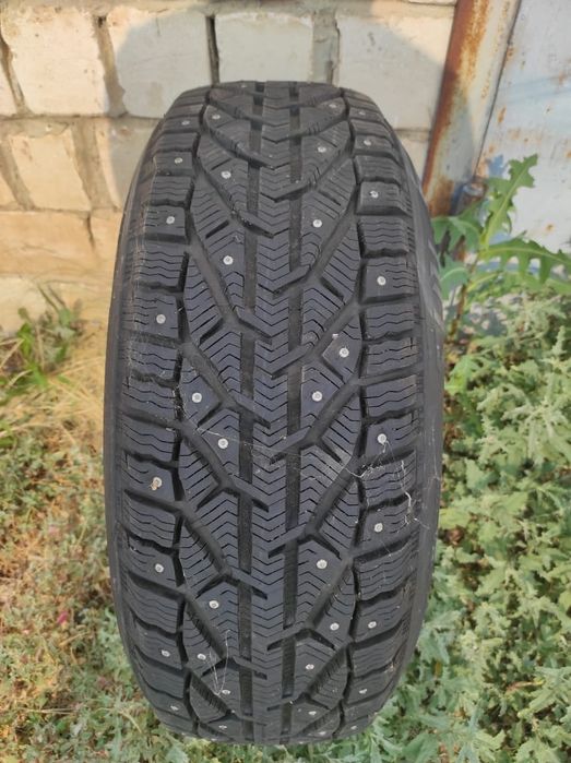 Продам одну шину б/у