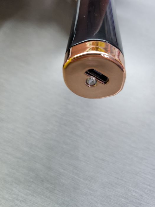 Електрически извивач за мигли