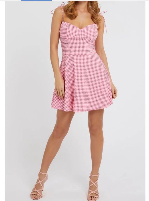 Рокля на Guess …
