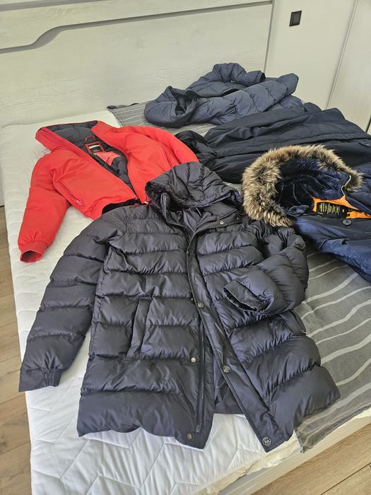 Куртки, пуховики