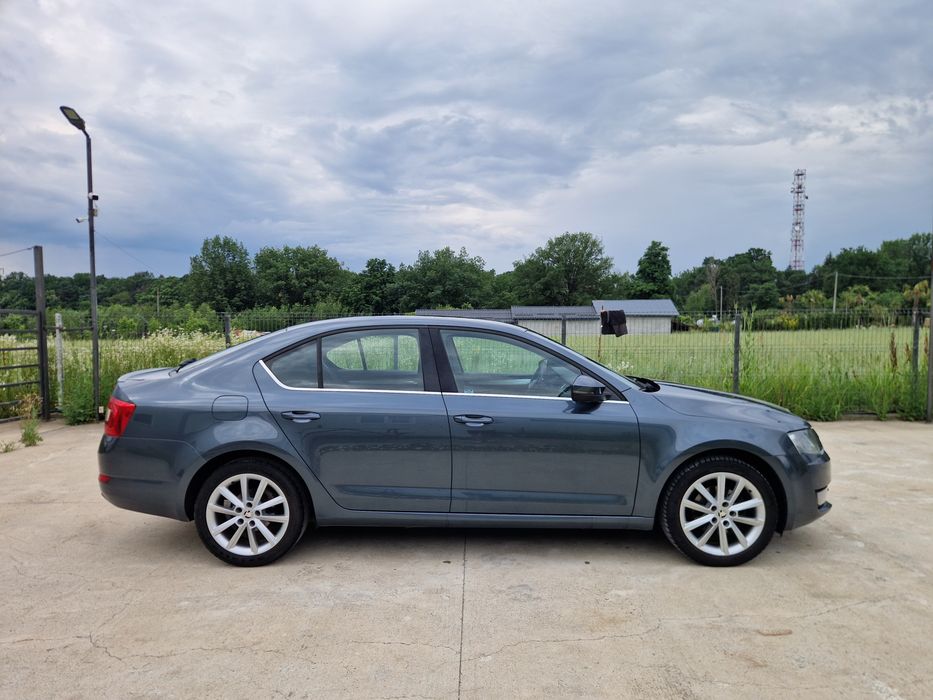 SKODA Octavia 2015 — imagine 4