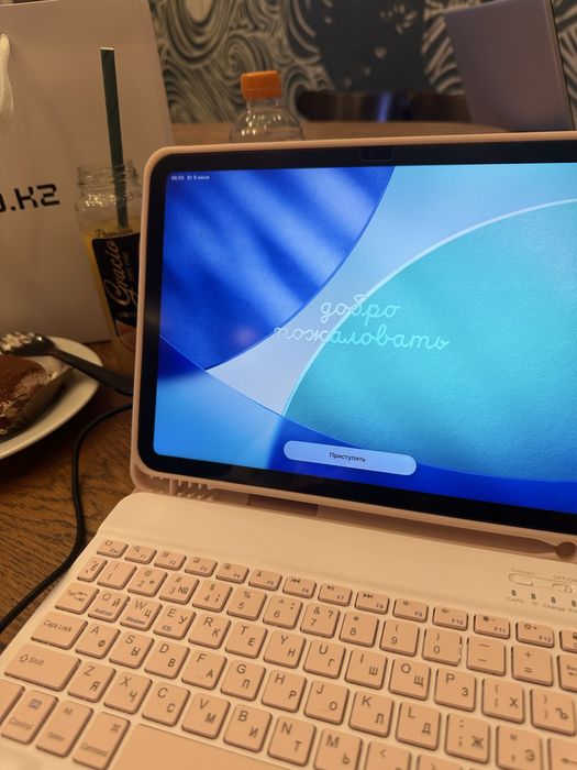 iPad A16 розовый