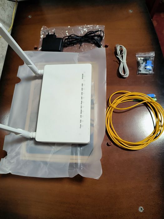 Вай фай интернет Роутер Gpon optika тезда сотилади ҳолати янги