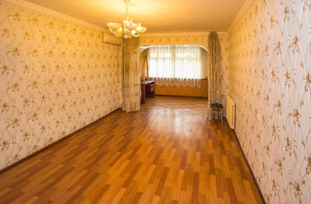 Продаётся вторичка 2/2/5 Буз базар 54м2 кирпич