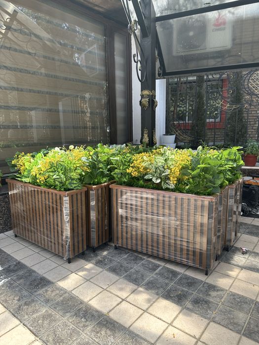 Gul tuvak Кашпо