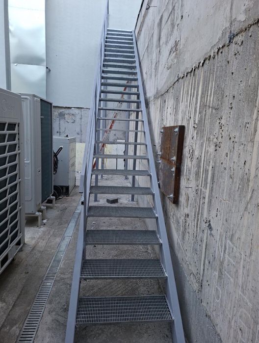 Trepte zincate galvanizate