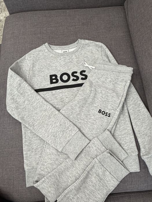 Продам костюм оригинал BOSS для мальчика
