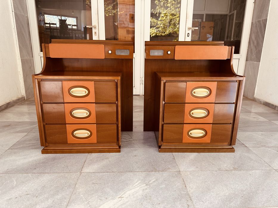 Италиански винтидж нощни шкафчета с радио – 70-те години