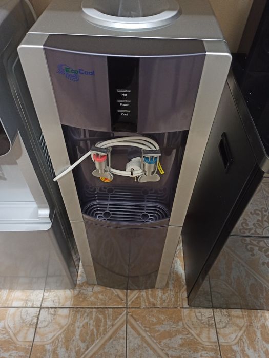 Диспенсер для воды!(Новые настольные)