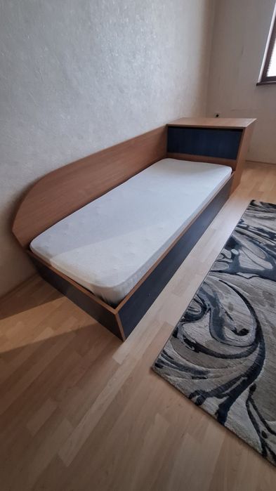 Единично легло с матрак,подматрачна рамка и ракла