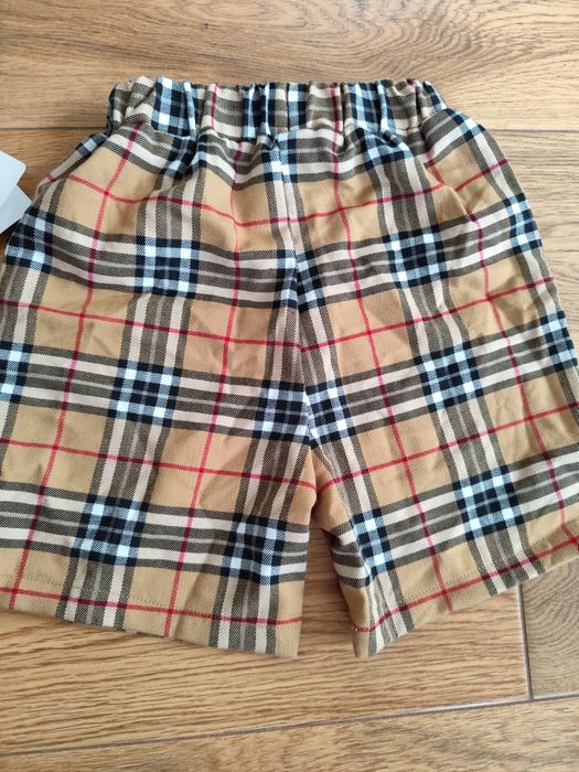 Pantaloni scurți 4-6ani gen Burberry