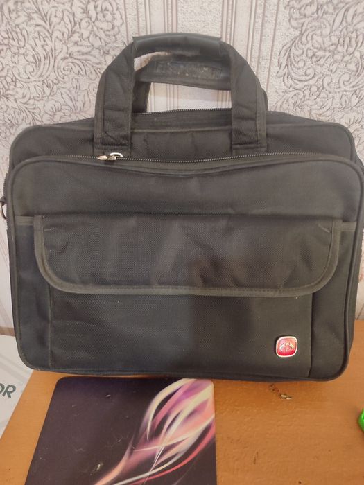 Продам сумку для ноутбука