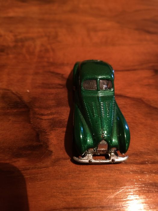 Лот от различни детски колички пластмасови и метални...