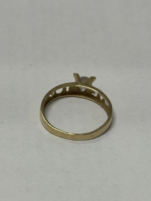 златен дамски пръстен 1.65гр 14к 585