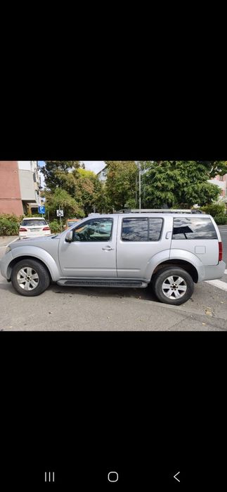 Vând Nissan Pathfinder an 2007