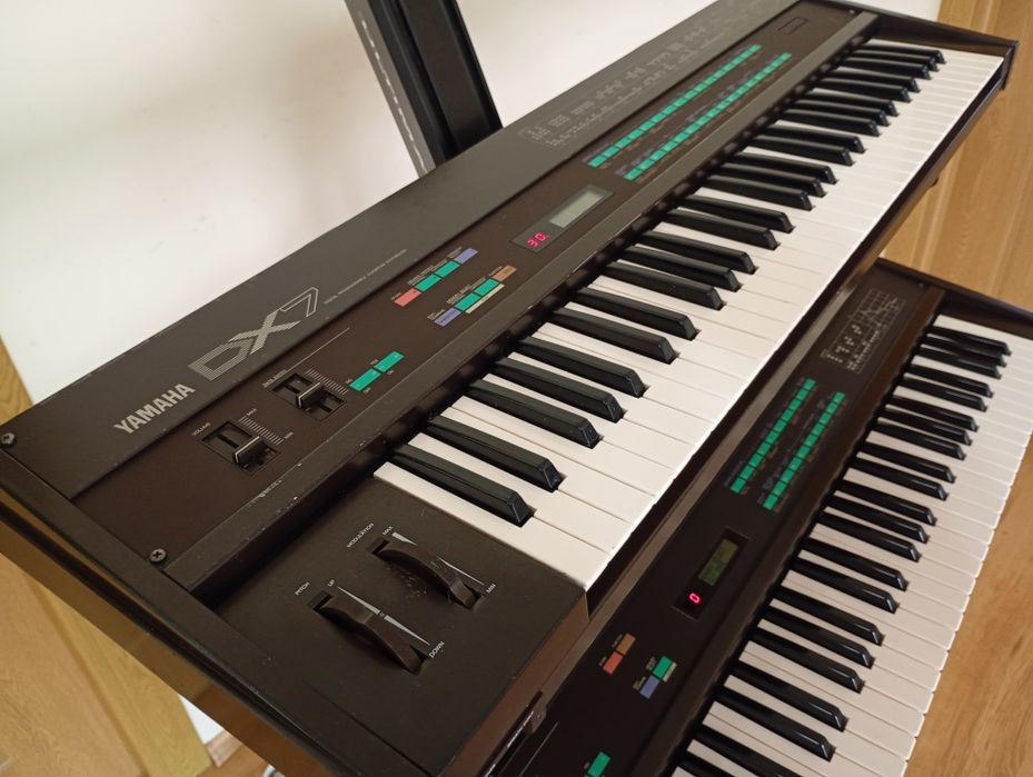 DX-7 DX-9  YAMAHA orga pian sintetizator