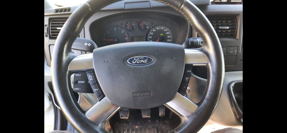Ford transit 2011 2.2 140 CP
