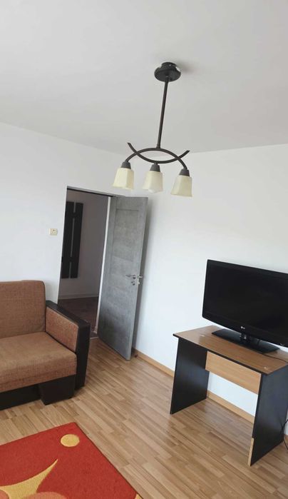 PF închiriez apartament 2 camere decomandate zona Cedonia