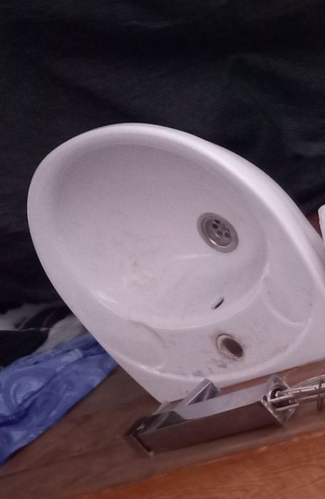 Раковины  продам бу.