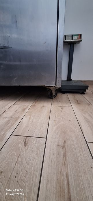 Фризер двукрилен