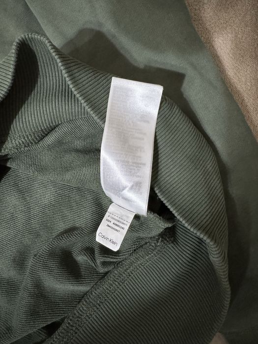 Calvin Klein суичър S