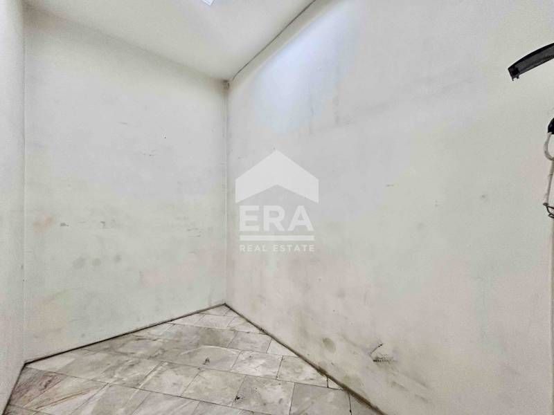 Дава се под наем Магазин в София, Център - 43 кв.м за 650 € - Снимка #4
