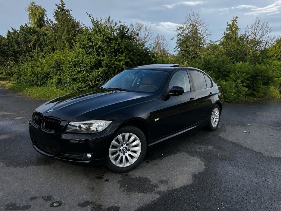 BMW Seria 3 2010 — imagine 1