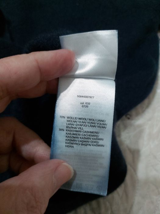 Pulover cu guler pe gât