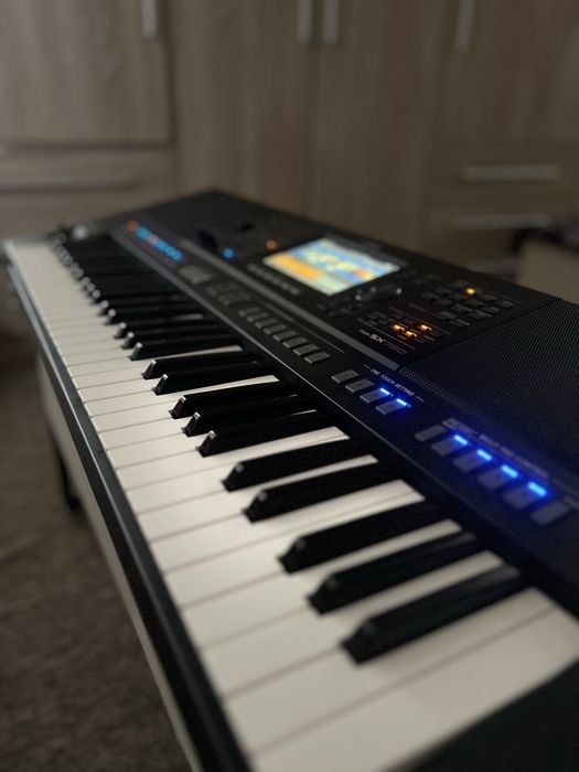 Yamaha PSR-SX720-Stare Foarte Bună