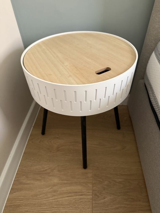 Нощни масички 2 вида по 40/40 см