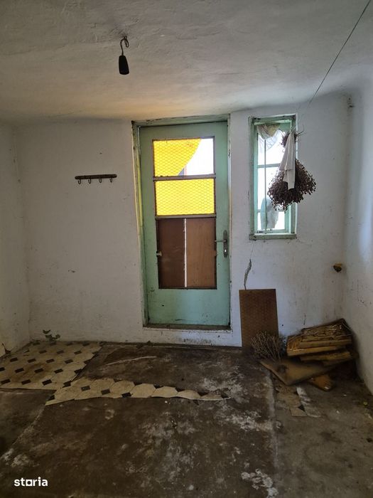 Casa P+1, 3 camere dec, cu CT, AC, 1685mp, deschidere 67 m