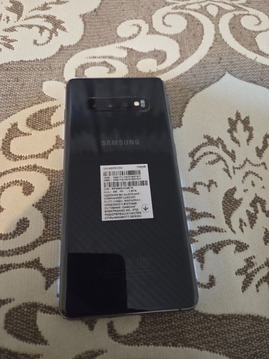 Продам samsung s10+