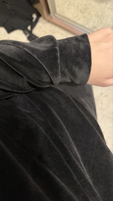 Продам велюровый костюм