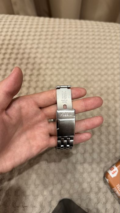 Продам часы Fossil FS5837