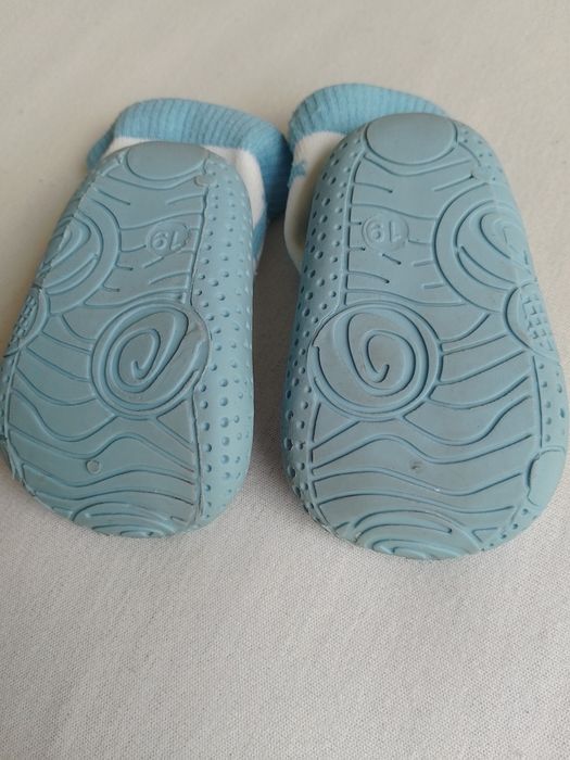 Чорапки с гумени подметки