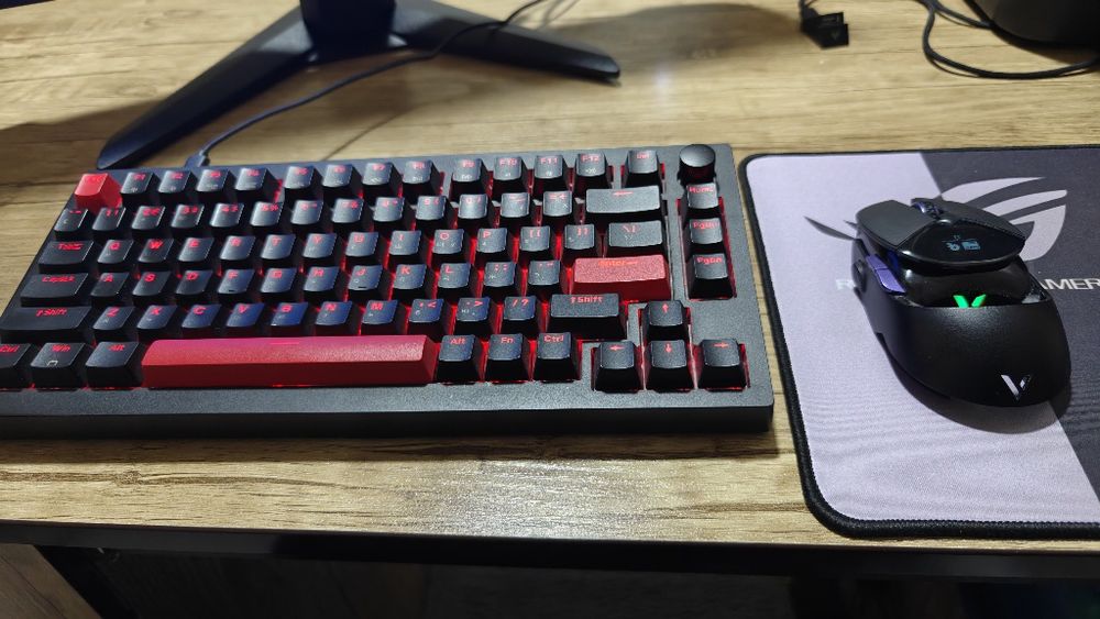 Капютер фулл комплект сотилади