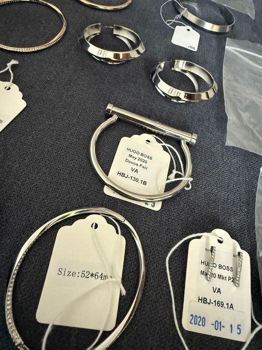 Hugo Boss Гривни и обици