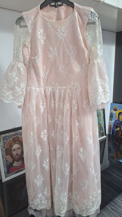 Rochie elegantă  din dantela