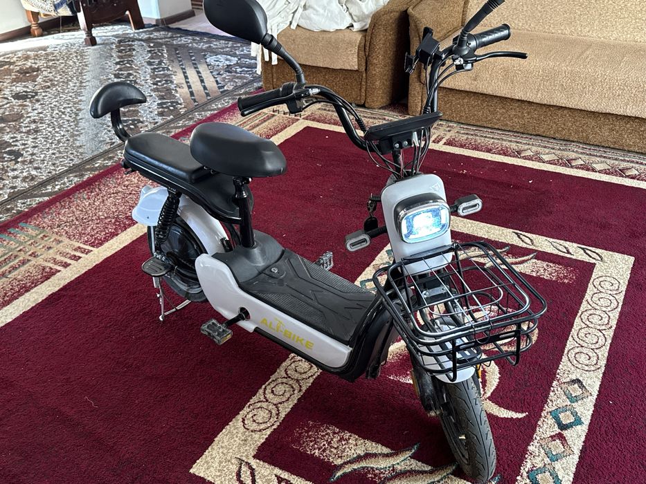 электроный сомакат скутер