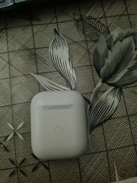 Продам airPods 2