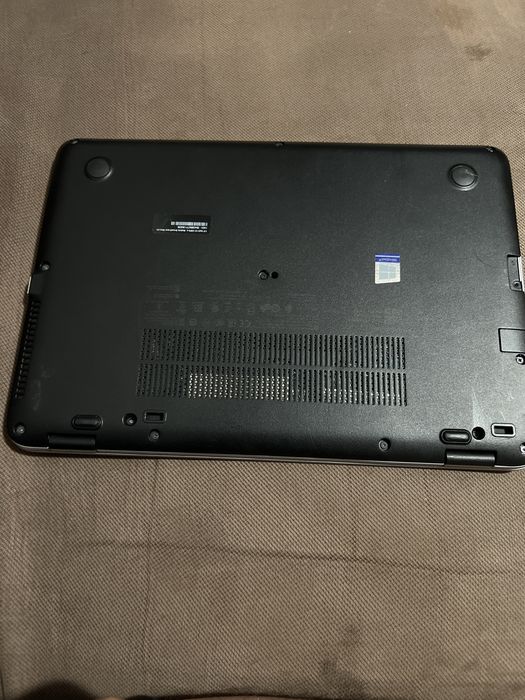 Hp Elitebook 840 g3 i5 6300u 12 gb ram ddr 4